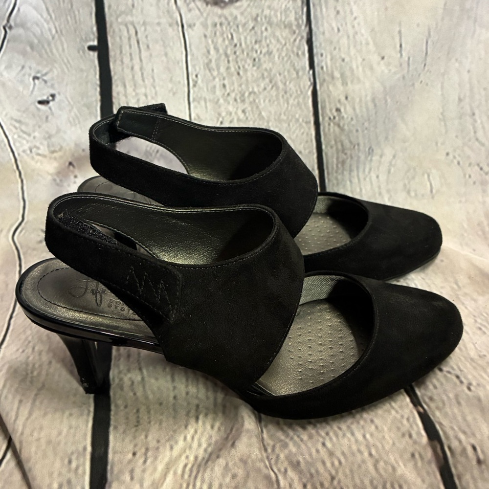 Life Stride Flex Luca Black Suede Almond Toe Adjustable Slingback Heels Size 7.5